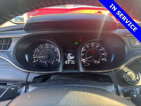 Used 2016 Toyota Avalon XLE Premium FWD image 4