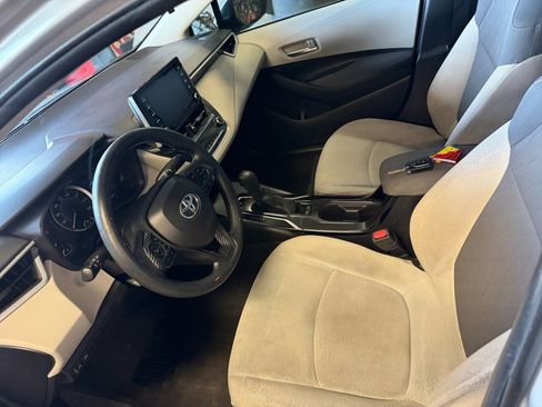 Used 2021 Toyota Corolla LE image 34