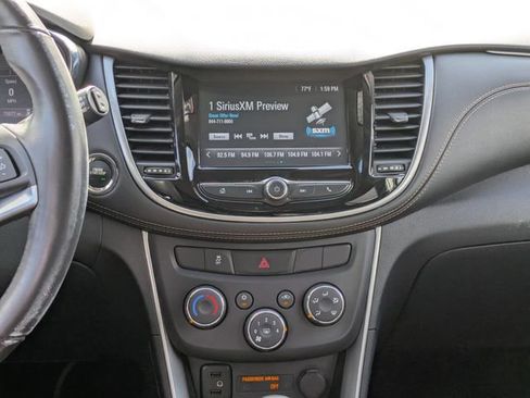 Used 2017 Chevrolet Trax LT w/ LT Convenience Package image 15