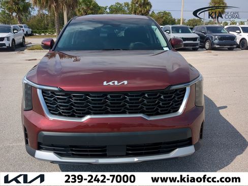 New 2025 Kia Sorento LX image 3