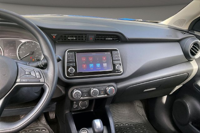Used 2023 Nissan Kicks S FWD image 6