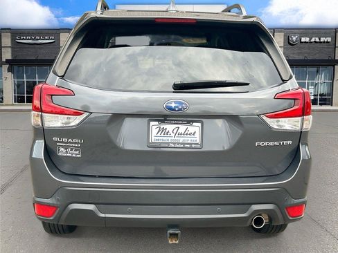 Used 2022 Subaru Forester Limited AWD/4WD image 5