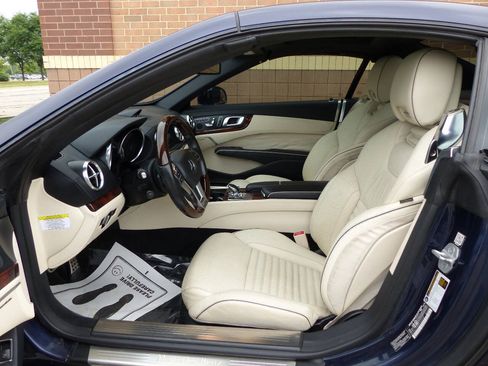 Used 2014 Mercedes-Benz SL 550 image 28