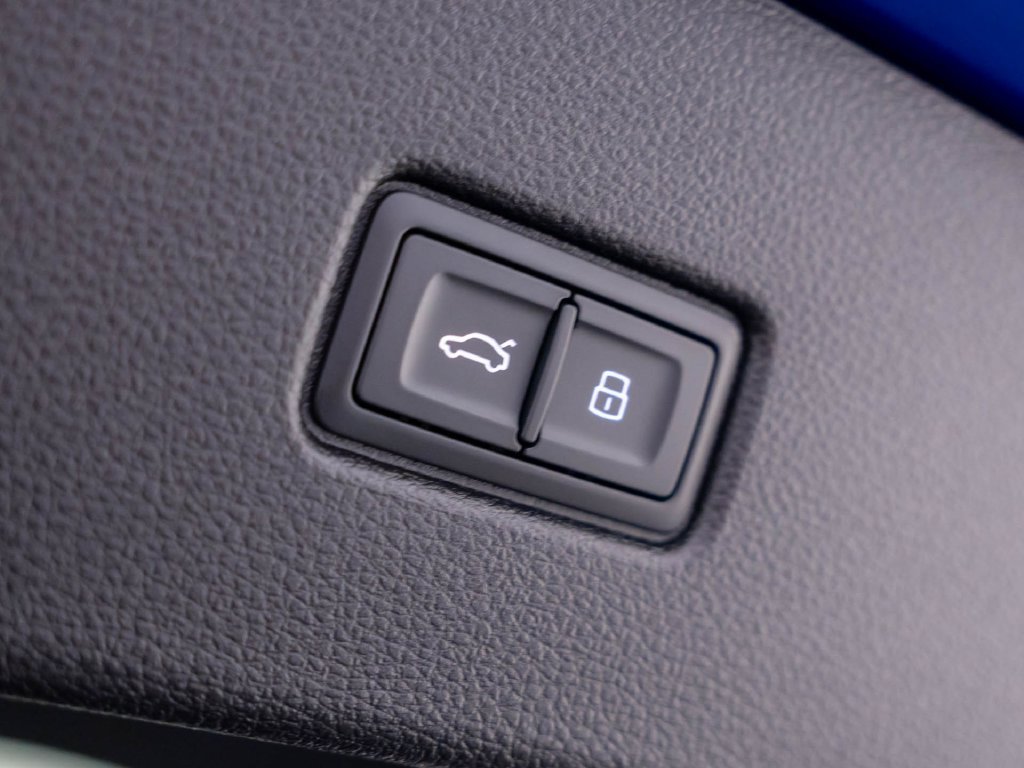 Used 2024 Audi SQ5 Prestige w/ Prestige Package AWD/4WD image 39