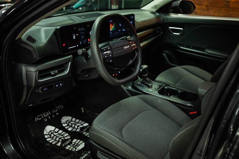 Used 2025 Kia K4 FWD image 8