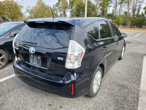 Used 2012 Toyota Prius V Three image 4