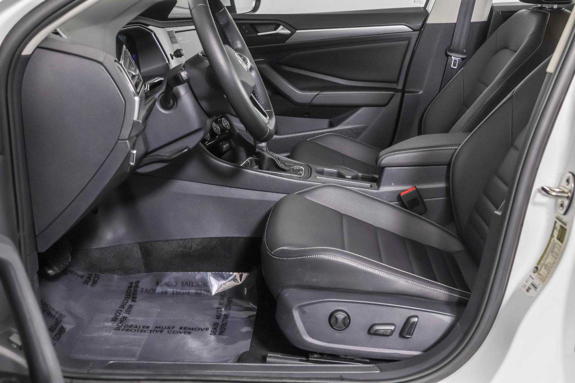 Used 2023 Volkswagen Jetta SE FWD image 24