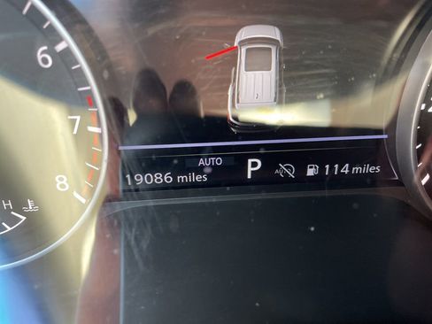 Used 2025 Nissan Pathfinder SL image 18