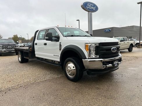 Used 2017 Ford F550 4x4 Crew Cab Super Duty w/ Power Equipment Group image 2