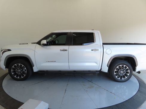 Used 2024 Toyota Tundra Limited w/ Power Package AWD/4WD image 7