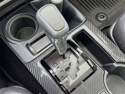 Used 2018 Toyota 4Runner TRD Off-Road Premium image 20