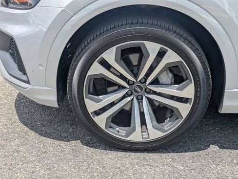 Used 2022 Audi Q8 Premium Plus AWD/4WD image 10