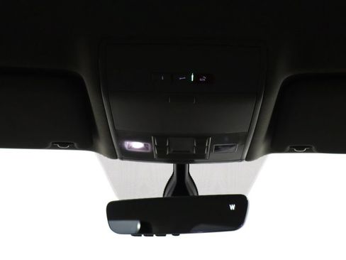 Used 2022 Volkswagen Atlas SE FWD image 25