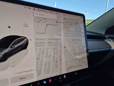 Used 2022 Tesla Model 3 Performance image 27