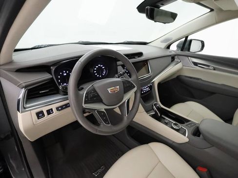 Used 2021 Cadillac XT5 Premium Luxury image 10