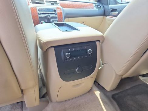 Used 2007 Chevrolet Tahoe LT w/ LT Preferred Equipment Group AWD/4WD image 23