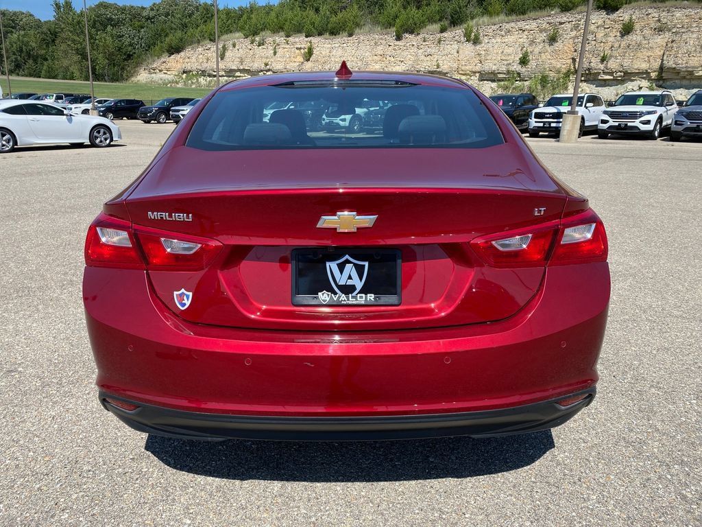 Used 2025 Chevrolet Malibu LT FWD image 5