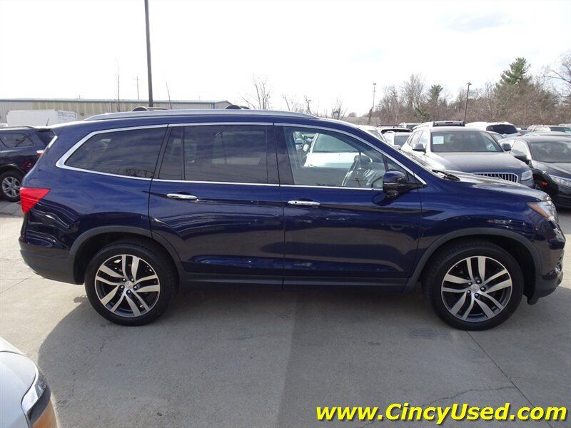 Used 2017 Honda Pilot Touring image 5
