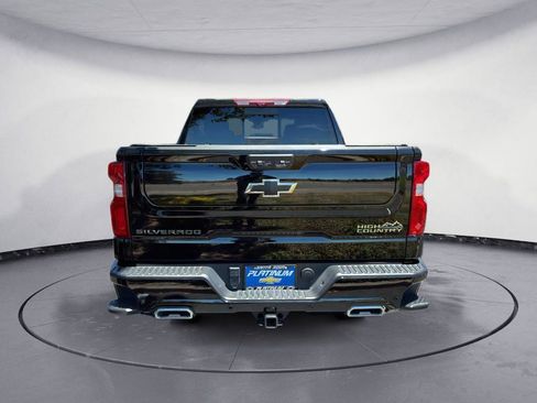 Used 2025 Chevrolet Silverado 1500 High Country w/ High Country Premium Package AWD/4WD image 4