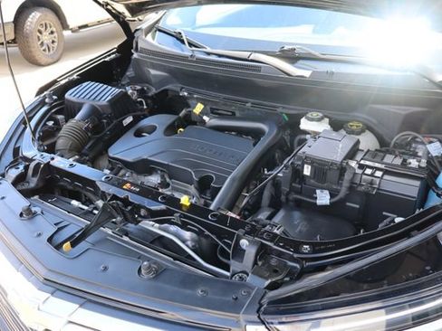 Used 2024 Chevrolet Equinox LT AWD/4WD image 11
