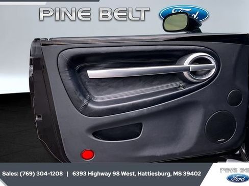 Used 2006 Chevrolet SSR w/ Preferred Equipment Group image 18