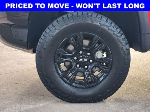 Used 2025 Chevrolet Silverado 1500 ZR2 w/ Technology Package AWD/4WD image 17