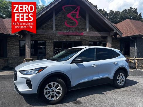 Used 2025 Ford Escape Active AWD/4WD image 1