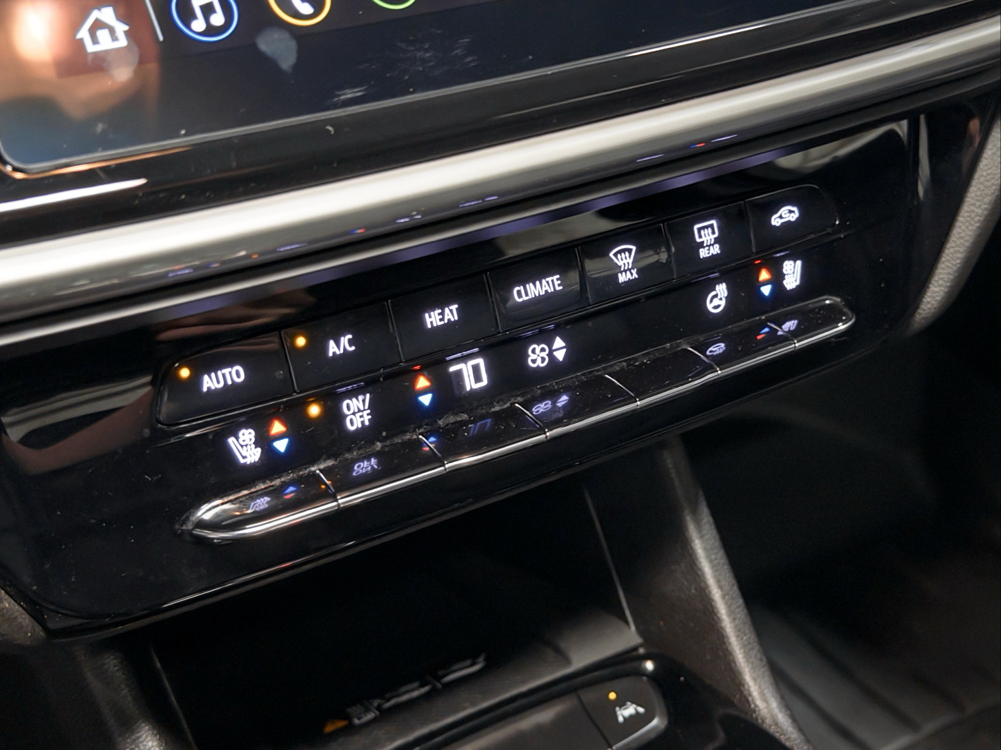 Used 2023 Chevrolet Bolt EUV Premier w/ Sun & Sound Package FWD image 15