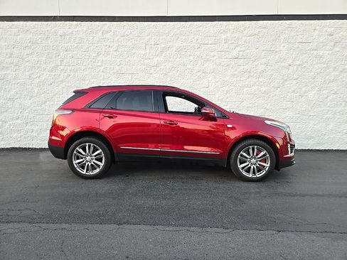 Certified 2023 Cadillac XT5 Sportv w/ Technology Package AWD/4WD image 17