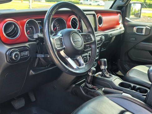 Used 2018 Jeep Wrangler Unlimited Rubicon w/ Dual Top Group AWD/4WD image 14