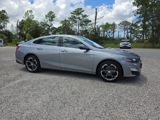 Used 2024 Chevrolet Malibu LT FWD image 2