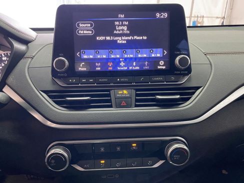 Used 2019 Nissan Altima 2.5 SR FWD image 18