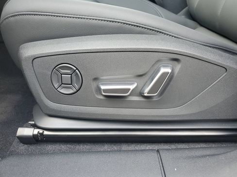 New 2026 Audi Q3 quattro 2.0T AWD/4WD image 23