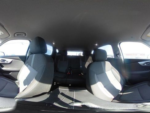 Used 2025 Chevrolet Blazer LT image 43