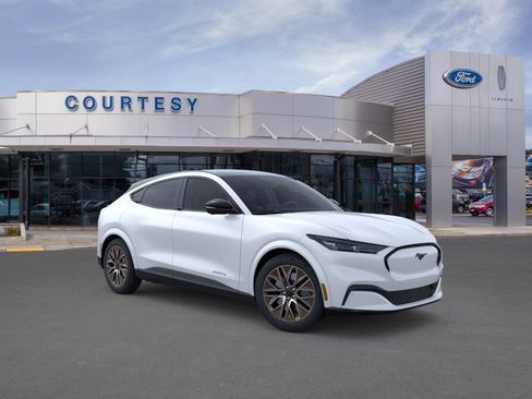 New 2026 Ford Mustang Mach-E Premium image 7
