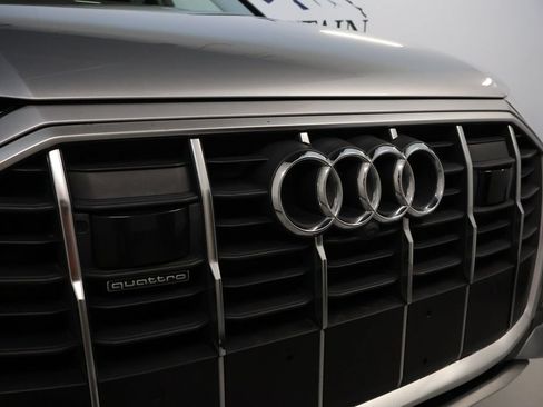Used 2022 Audi Q7 3.0T Premium Plus w/ Premium Plus Package AWD/4WD image 9