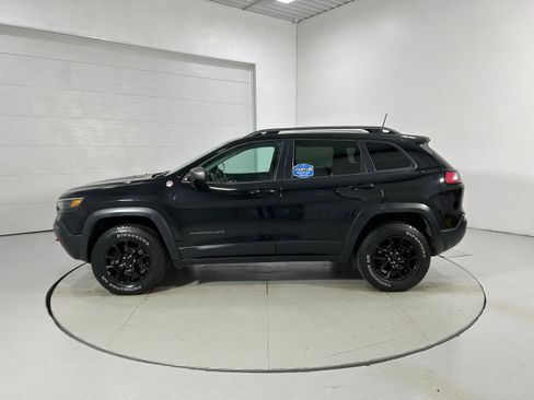 Used 2019 Jeep Cherokee Trailhawk w/ Comfort/Convenience Group image 23