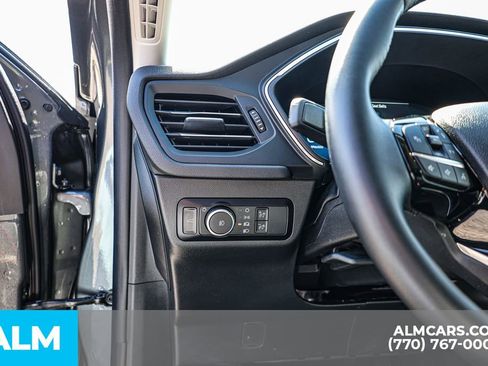 Used 2025 Ford Escape Platinum image 27