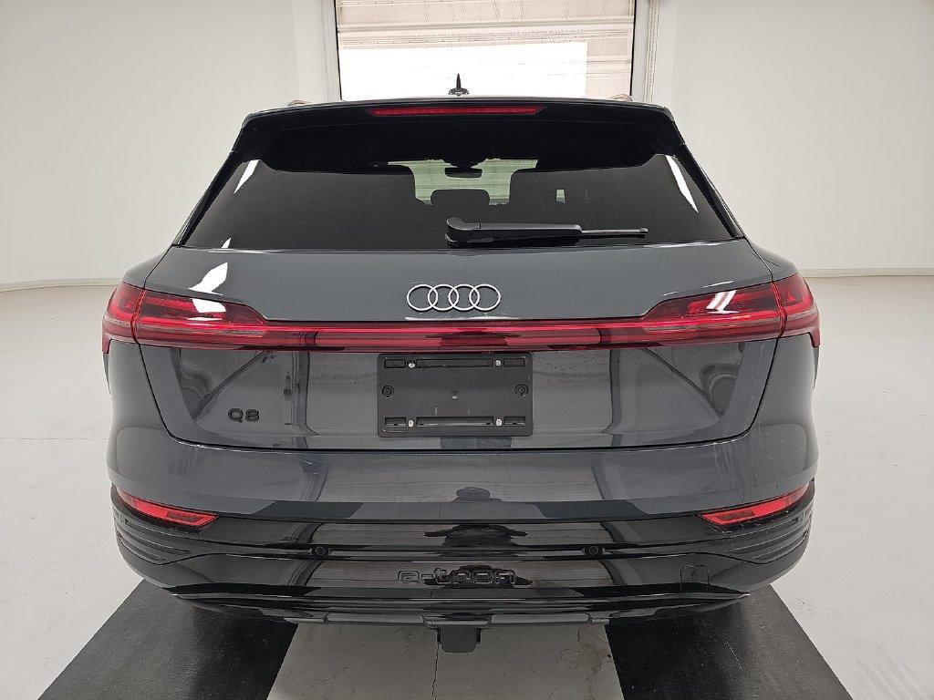 Used 2024 Audi Q8 e-tron Premium Plus w/ Premium Plus Package AWD/4WD image 5