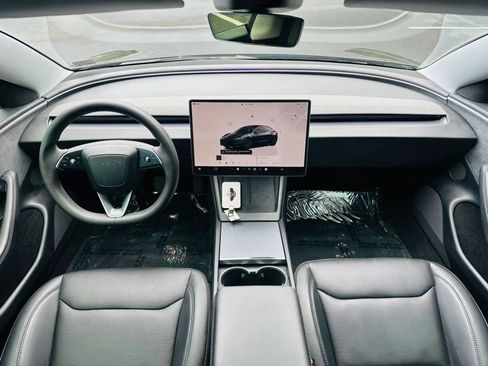 Used 2025 Tesla Model 3 Long Range AWD/4WD image 9