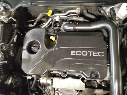 Used 2020 Chevrolet Equinox LS w/ LS Convenience Package image 30