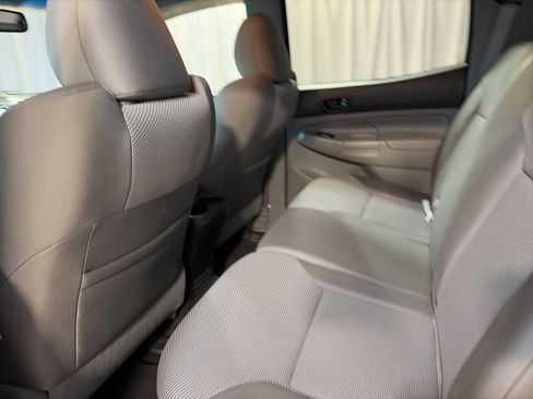 Used 2013 Toyota Tacoma PreRunner image 21