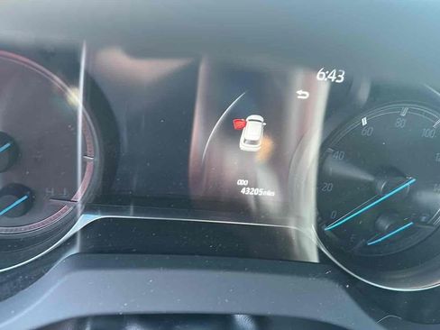 Used 2021 Toyota Venza XLE w/ Softex Package image 10