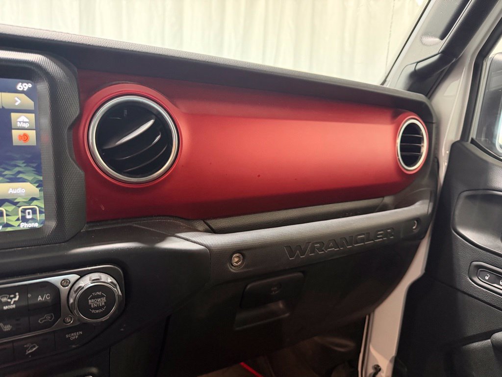 Used 2019 Jeep Wrangler Unlimited Rubicon w/ Dual Top Group AWD/4WD image 21