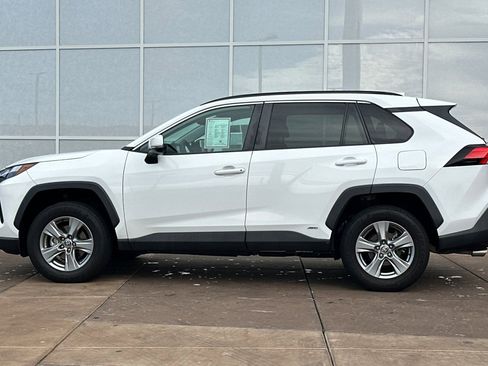 Certified 2022 Toyota RAV4 XLE image 8