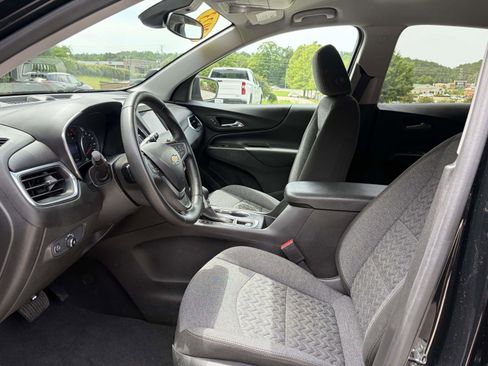 Used 2023 Chevrolet Equinox LT w/ Driver Convenience Package FWD image 4
