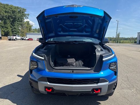 Used 2026 Chevrolet Silverado EV Trail Boss AWD/4WD image 36