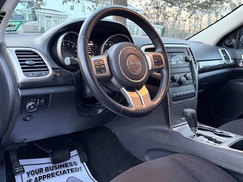 Used 2012 Jeep Grand Cherokee Laredo image 7