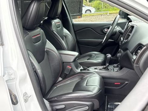 Used 2022 Jeep Cherokee Trailhawk w/ Trailer Tow Group AWD/4WD image 24