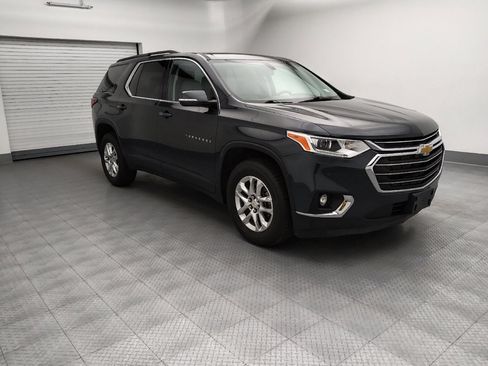 Used 2020 Chevrolet Traverse LT FWD image 11